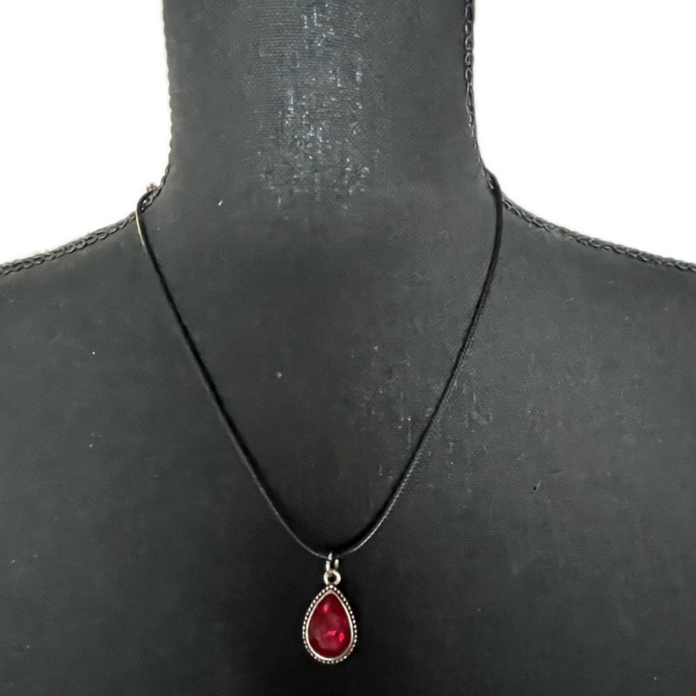 Elegant Red Teardrop Pendant Necklace on black leather adjustable cord. New. - Picture 3 of 6